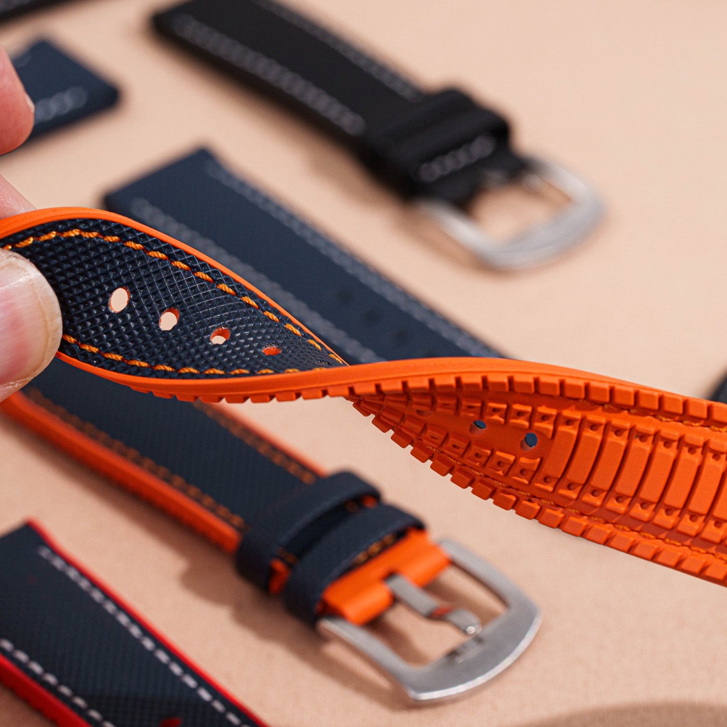 Durable FKM Watch Band Soft Rubber Strap 20mm 22mm