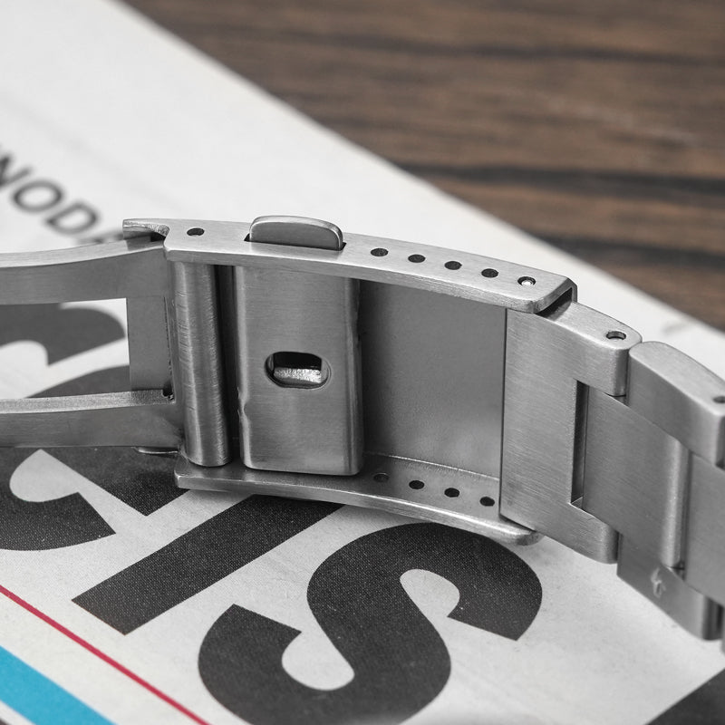 ★11.11 Sale★ Militado 38mm VH31 Retro Field Watch ML08