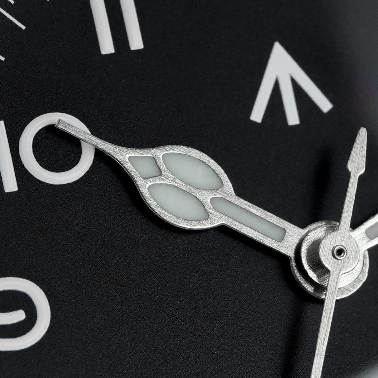 ★11.11 Sale★ Militado 38mm VH31 Retro Field Watch ML08