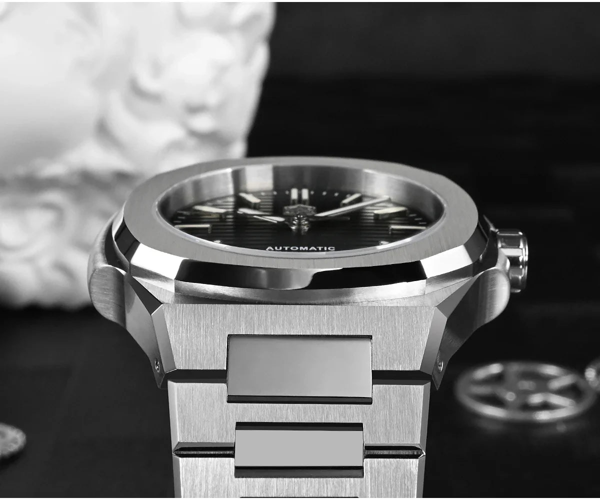 San Martin Nautilus MOD SN0075G 43mm Sw200  PT5000 Automatic AR Sapphire 20 ATM BGW-9