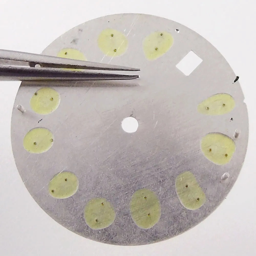 High Quality 28.5mm White Dial With Green Marks For NH35 Automatic Movement Date Window