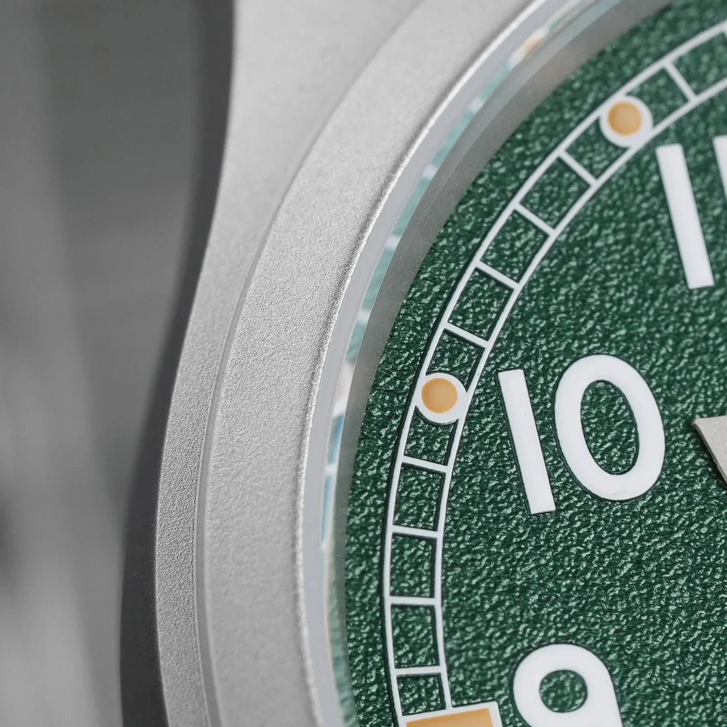 Militado ML12 Military Watch VH31 Quartz Domed Sapphire  C3 Luminous 38mm 10Bar