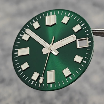 Modification 28.5mm Watch Dial Green Luminous Trend Watch Faces with Single Date Watch Accessory Suitable for NH35 Movement