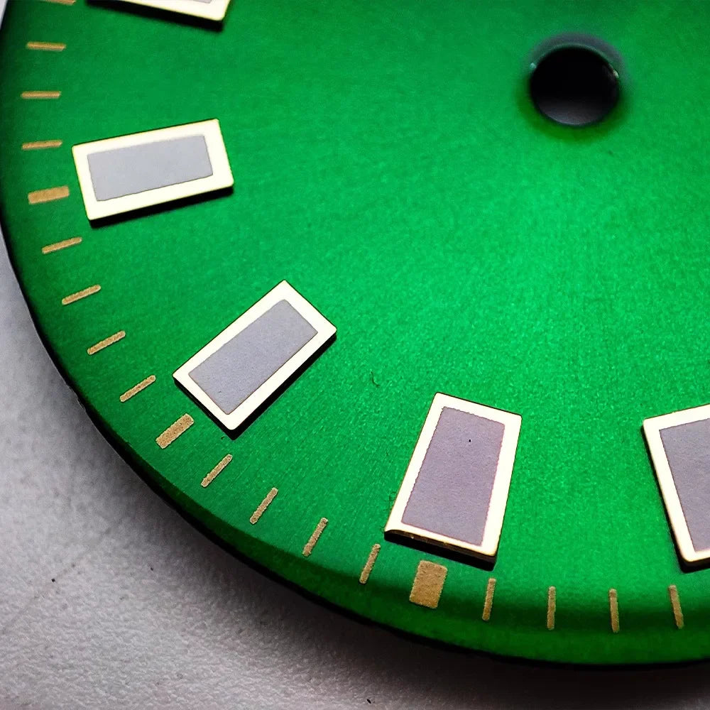 28.5mm Green Watch Dial  Sterile Surface Sun Pattern Watch Faces with Single Calendar Date Repair Accessories for NH35 Movement