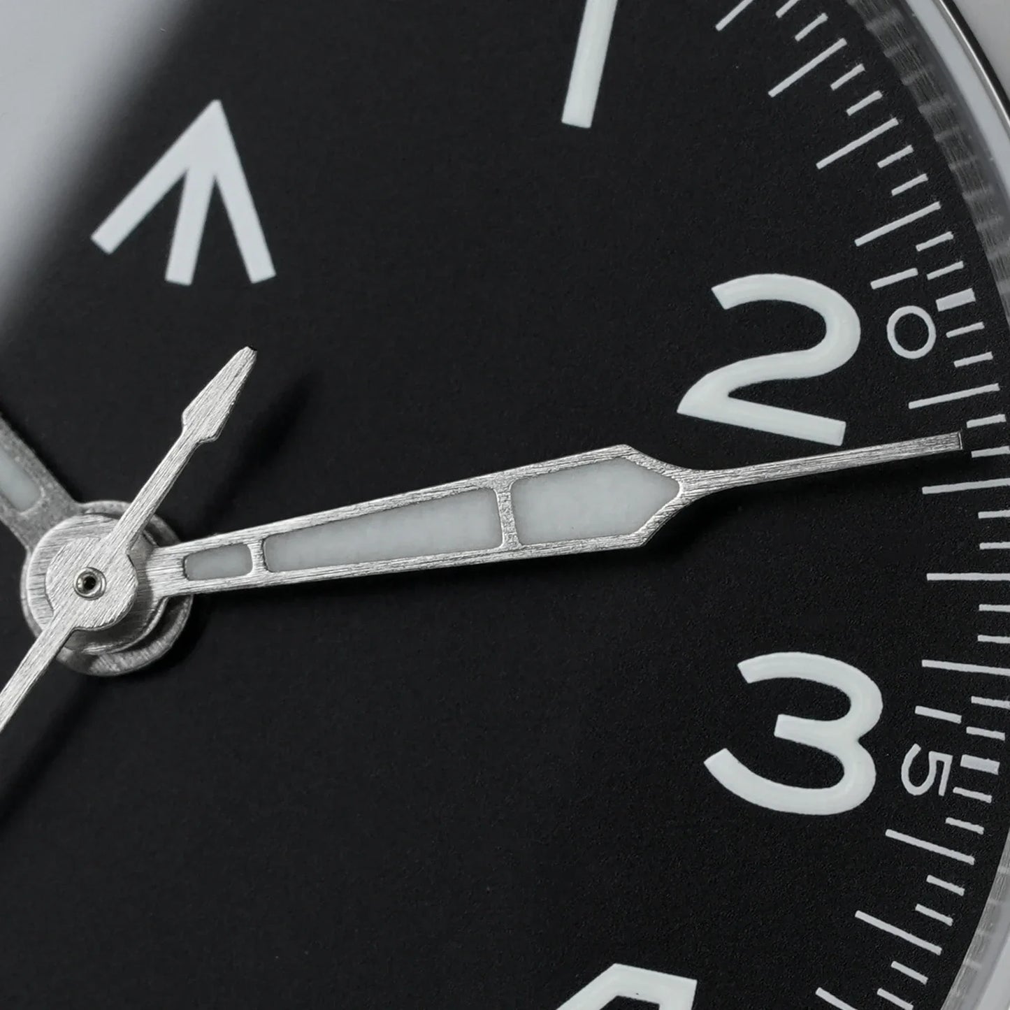 Militado ML08 Military Watch VH31 Quartz Movement Double Sapphire C3 BGW9 Luminous 10Bar Explorer