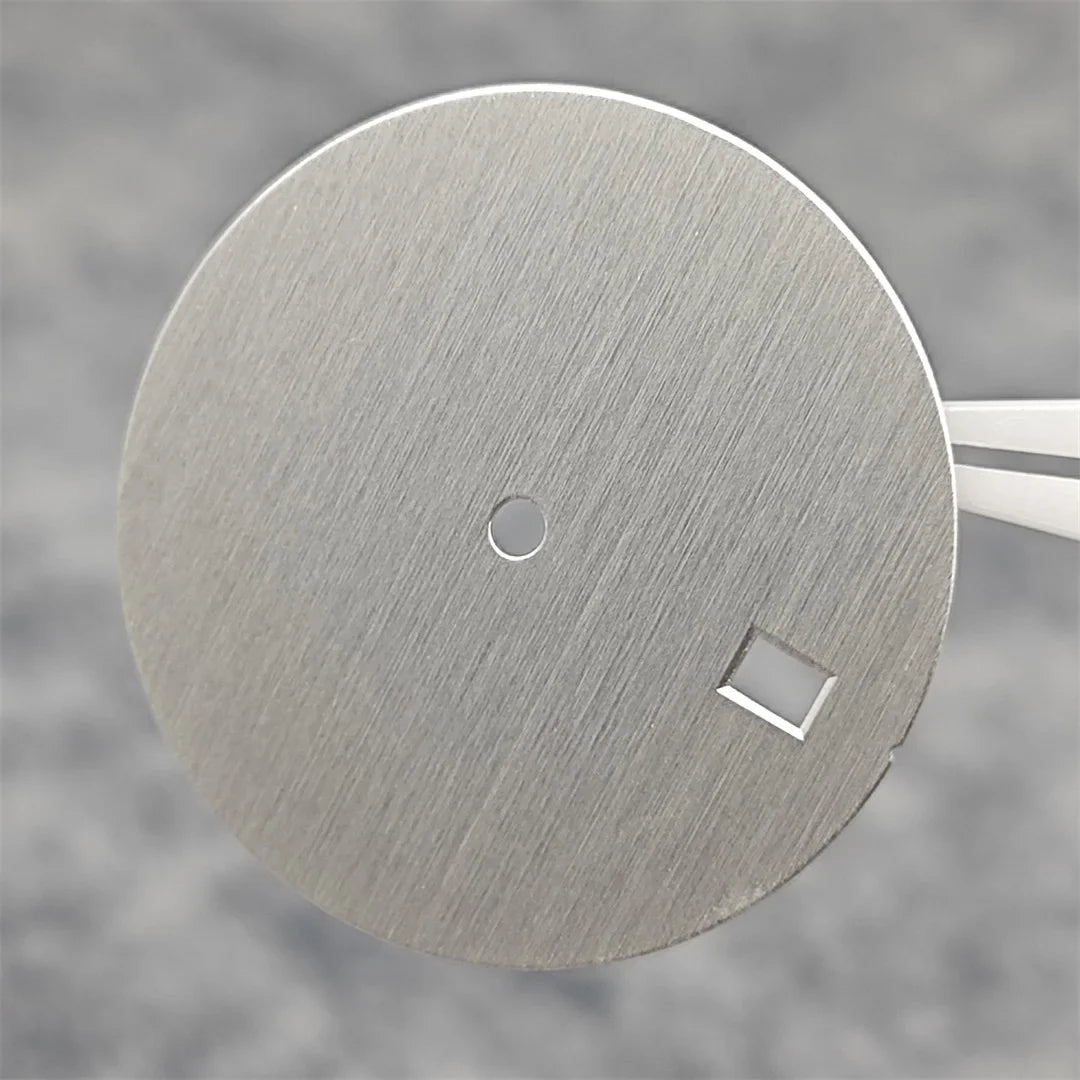 30.5mm Watch Dial DIY Vertical Texture Surface with Date Faces for PP Case Watch Accessories for NH35A / 4R35 Movement