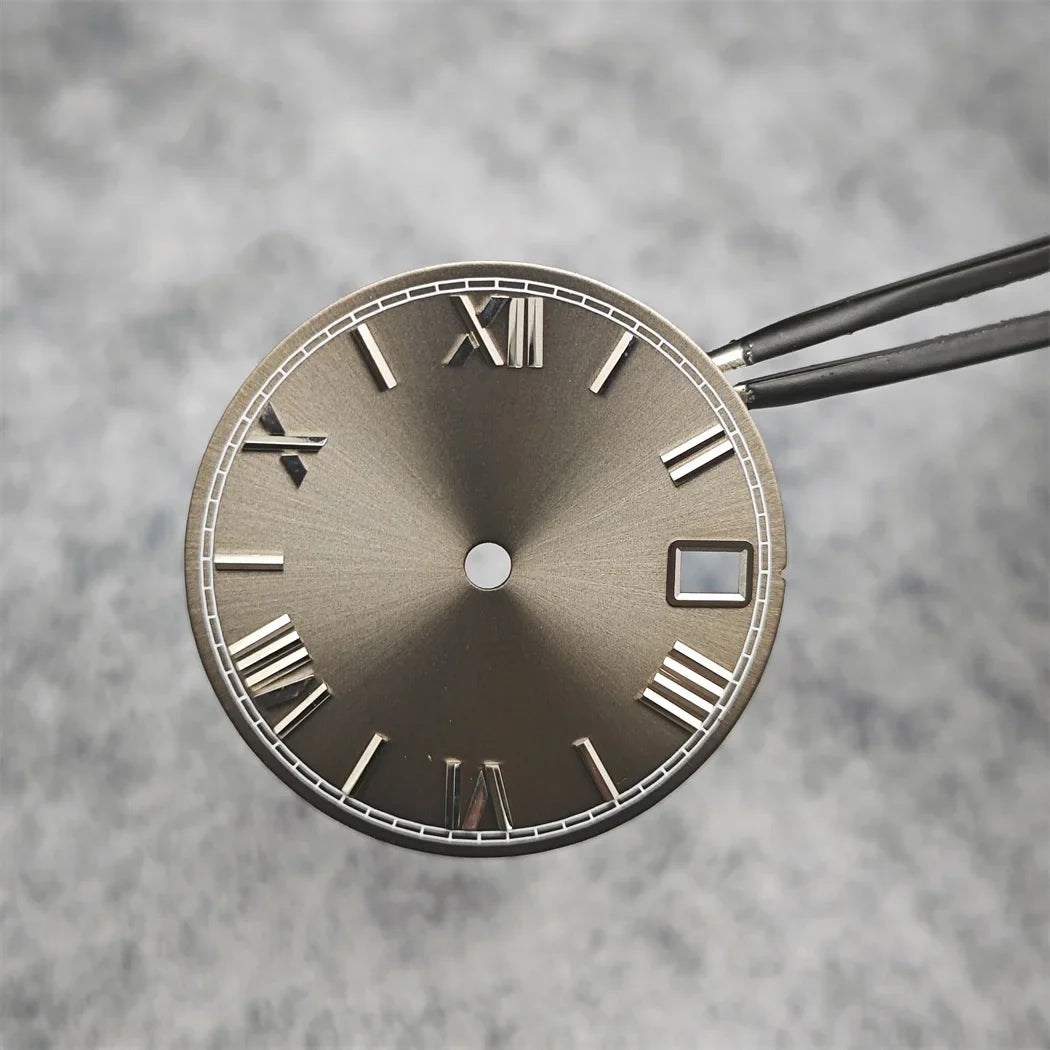 28.5mm Roman Scale Watch Dial Real Nail Modified Replacement Watch Faces with Single Calendar Window for NH35/NH36/4R Movement