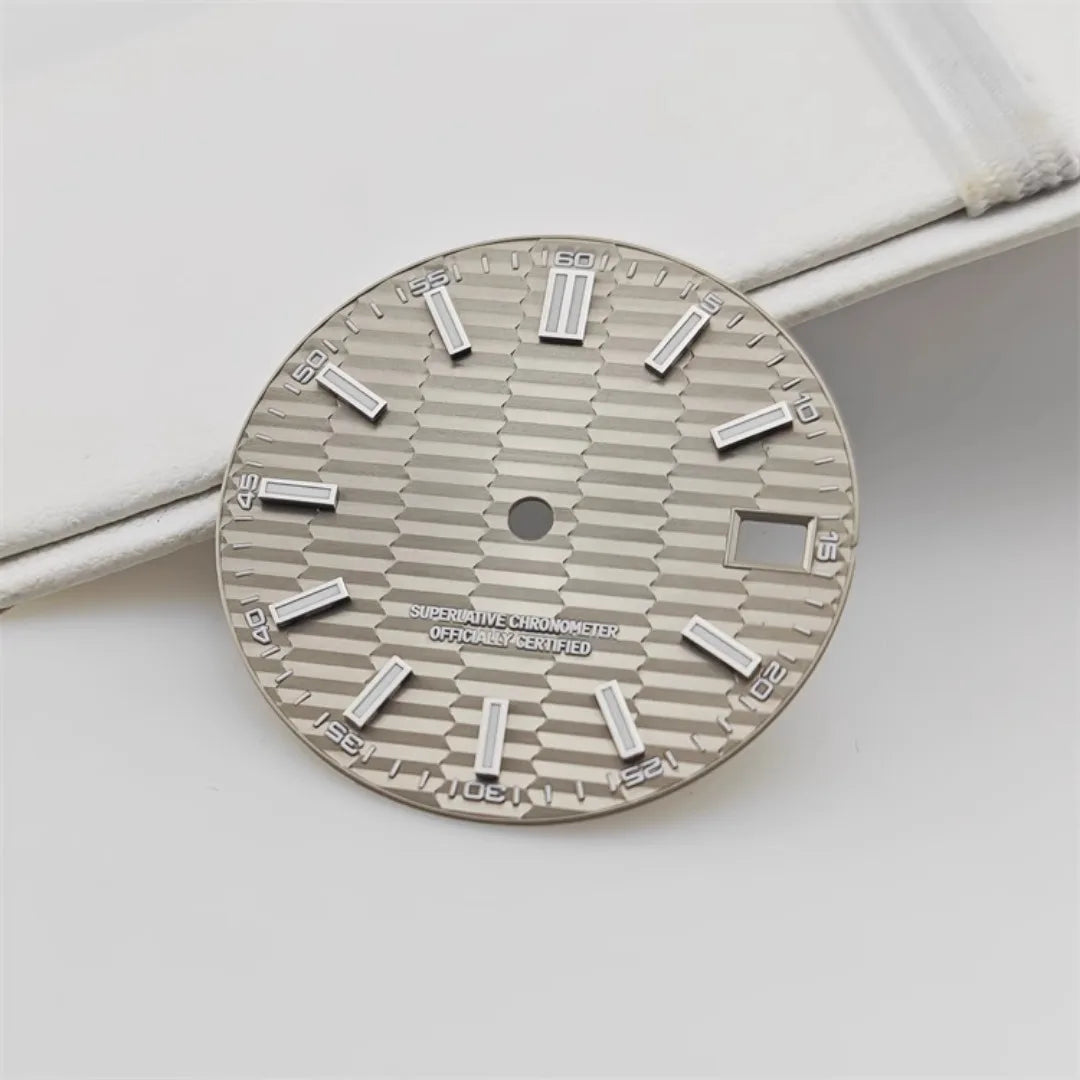 28.5mm Watch Dial Metallic Texture Surface DIY Log Dial BGW9 Blue Green Luminous Watch Faces Watch Accessories for NH35 Movement