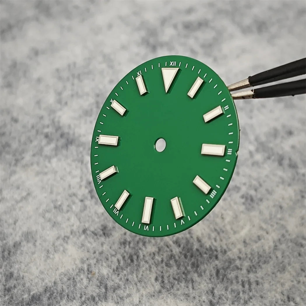 Enameled 28.5mm Watch Dial with Green Luminous Coloured Watch Faces for NH35/ ETA2836/ Japan 8215/ Mingzhu 2813 Movements
