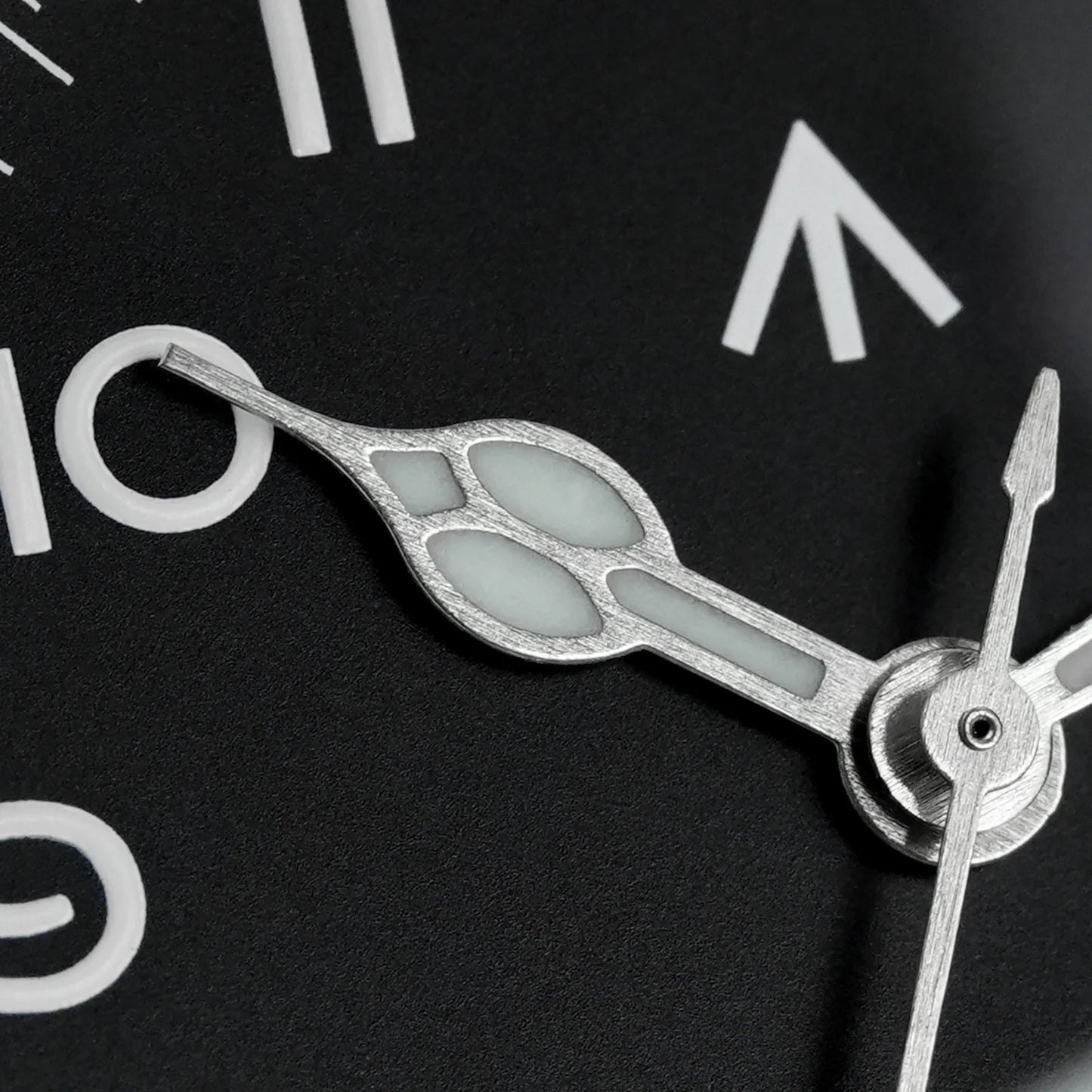 Militado ML08 Military Watch VH31 Quartz Movement Double Sapphire C3 BGW9 Luminous 10Bar Explorer