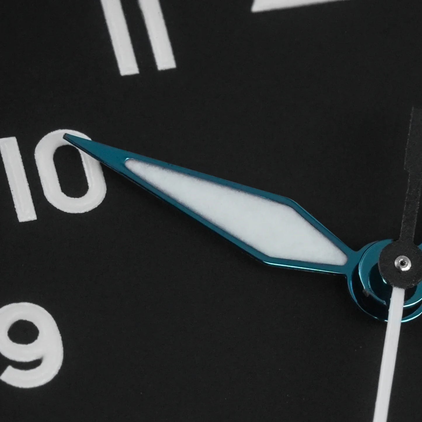 Militado ML10 Quartz pilot Watch VH31 Sweeping Second Sapphire BGW9 Luminous 10Bar 37mm