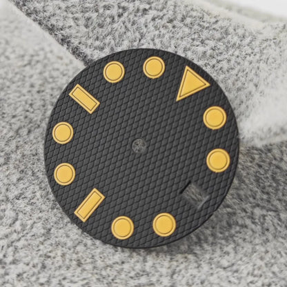 NH35 Watch Dial 28.5mm Diamond Pattern Retro Dial Green Luminous Watch Faces with Single Date Watch Accessory for NH35 Movement