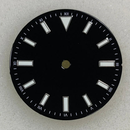 Enameled 28.5mm Watch Dial with Green Luminous Coloured Watch Faces for NH35/ ETA2836/ Japan 8215/ Mingzhu 2813 Movements