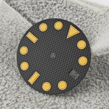 NH35 Watch Dial 28.5mm Diamond Pattern Retro Dial Green Luminous Watch Faces with Single Date Watch Accessory for NH35 Movement