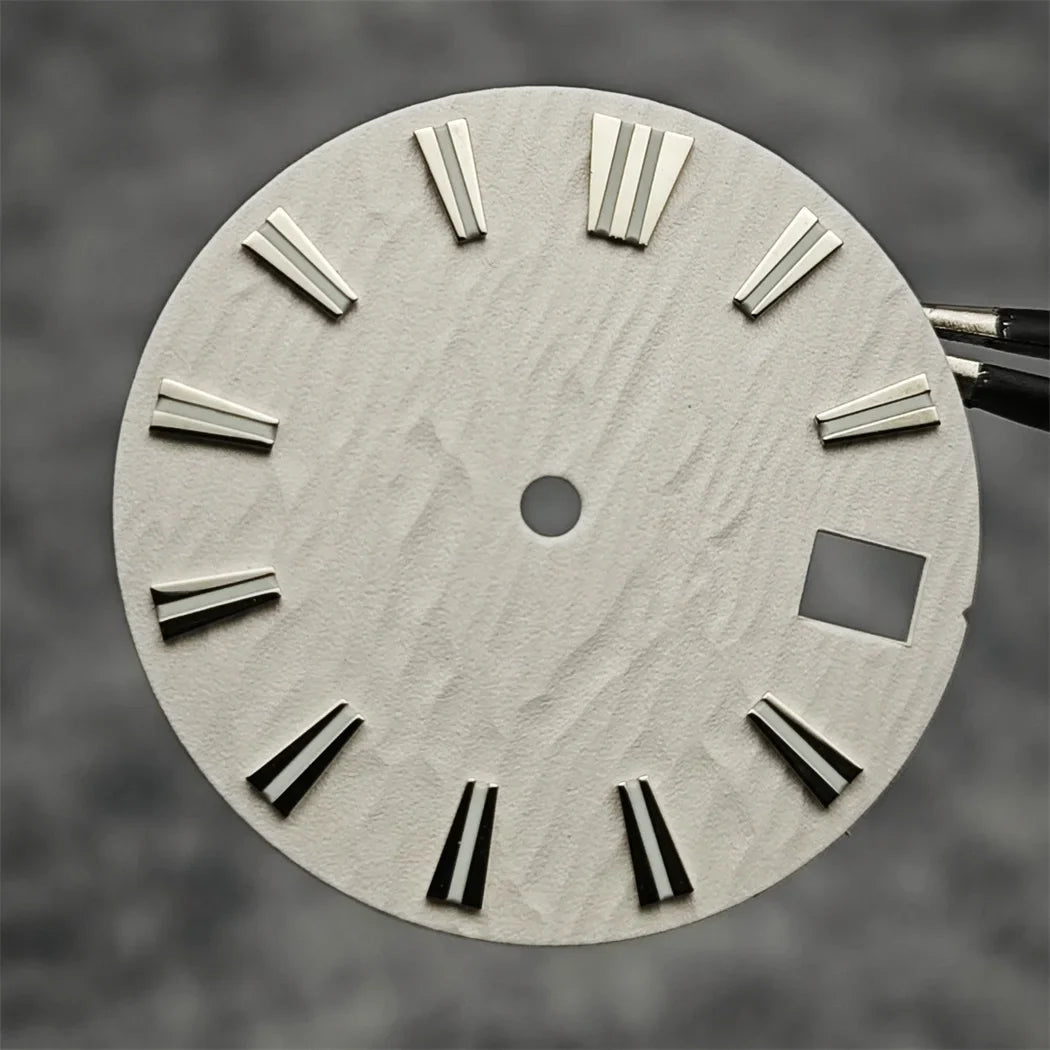 28.5mm NH35 Watch Dial Vertical Wave Stripe Pattern Watch Faces BGW9/C3 Luminous Surface Accessories for NH35/NH36/4R/6R Movement