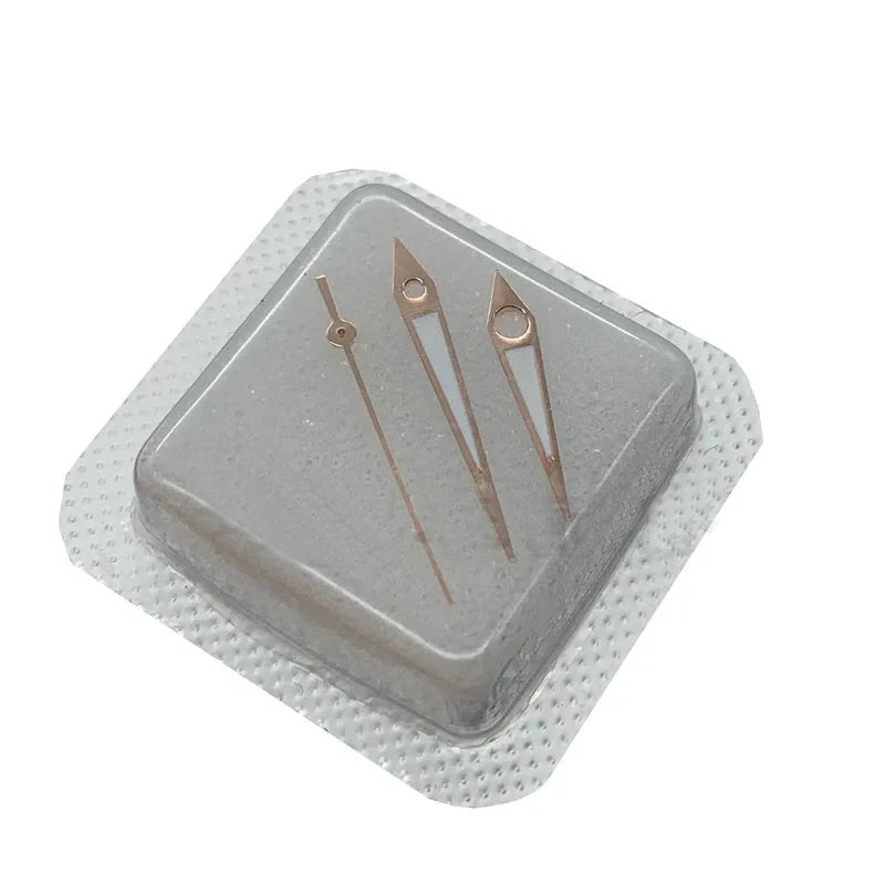 Watch movement accessories, hour, minute, and second hands NH35 and NH36 watches with luminous hands, men's three hands