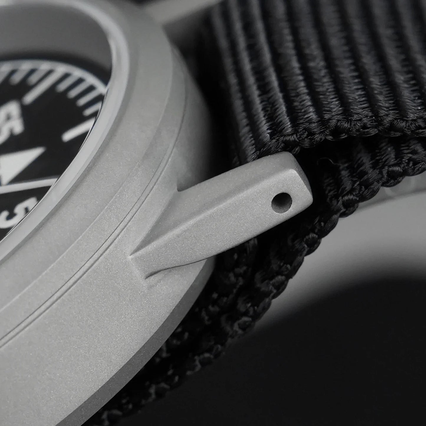 Militado ML10 Quartz pilot Watch VH31 Sweeping Second Sapphire BGW9 Luminous 10Bar 37mm