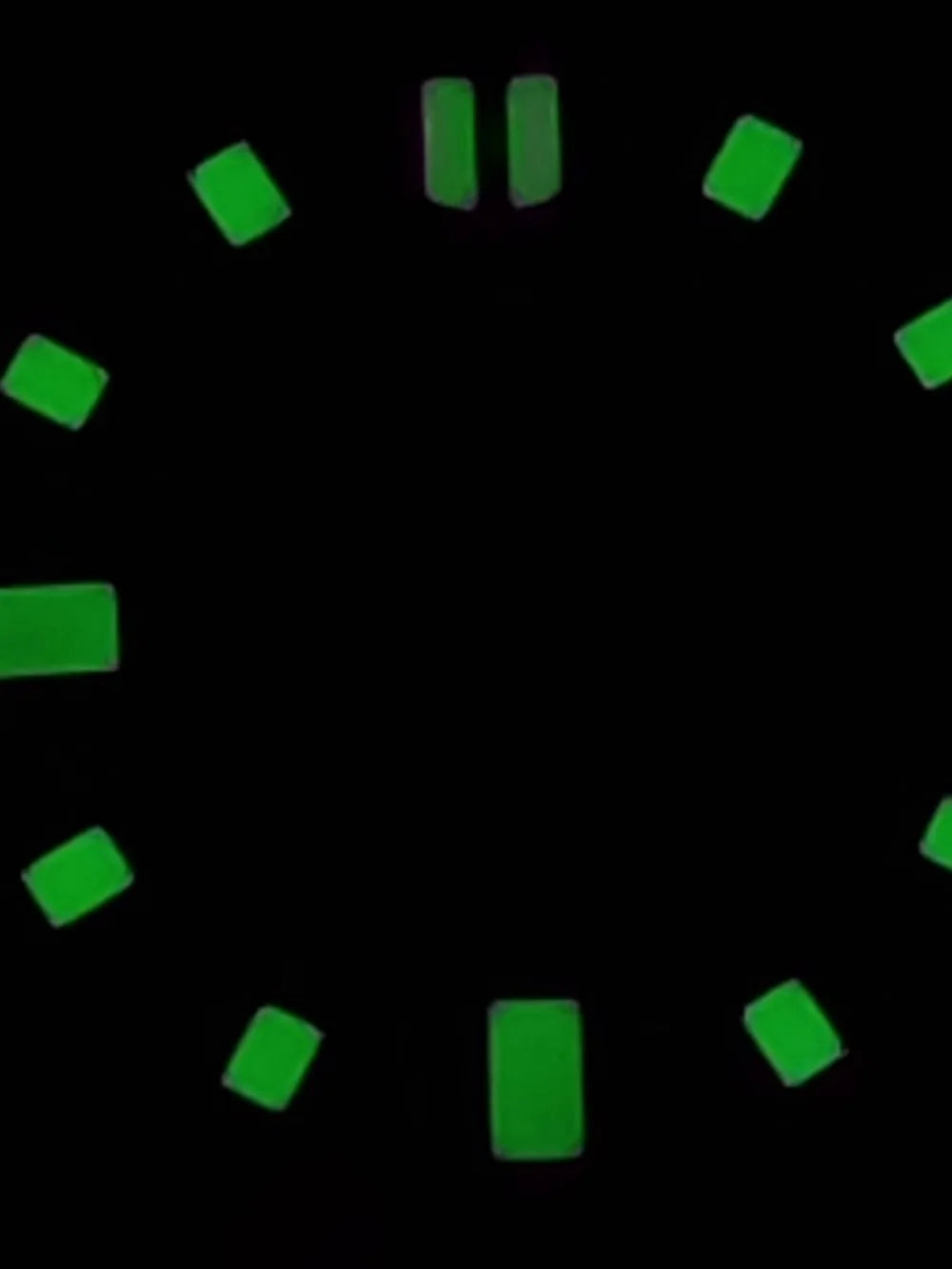 Modification 28.5mm Watch Dial Green Luminous Trend Watch Faces with Single Date Watch Accessory Suitable for NH35 Movement