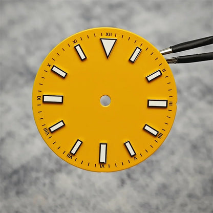 Enameled 28.5mm Watch Dial with Green Luminous Coloured Watch Faces for NH35/ ETA2836/ Japan 8215/ Mingzhu 2813 Movements