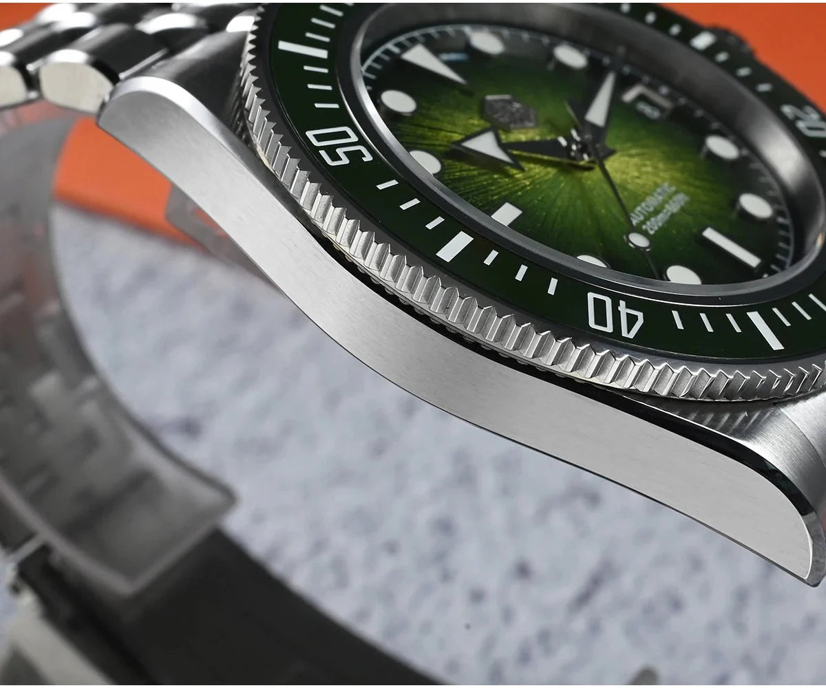 San Martin Diver SN0148G 40mm Miyota 9015 Automatic Enamel Sunburst Dial 20bar Ar Sapphire BGW9 Lume - Tandorio Watches